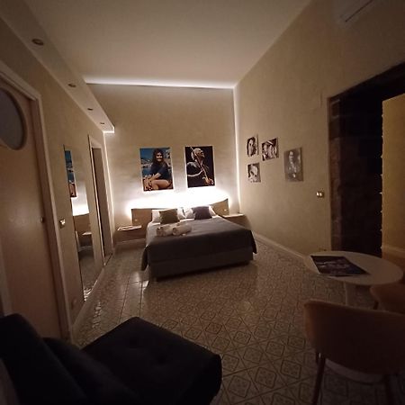 Domus Duomo B&B Napoli Bagian luar foto